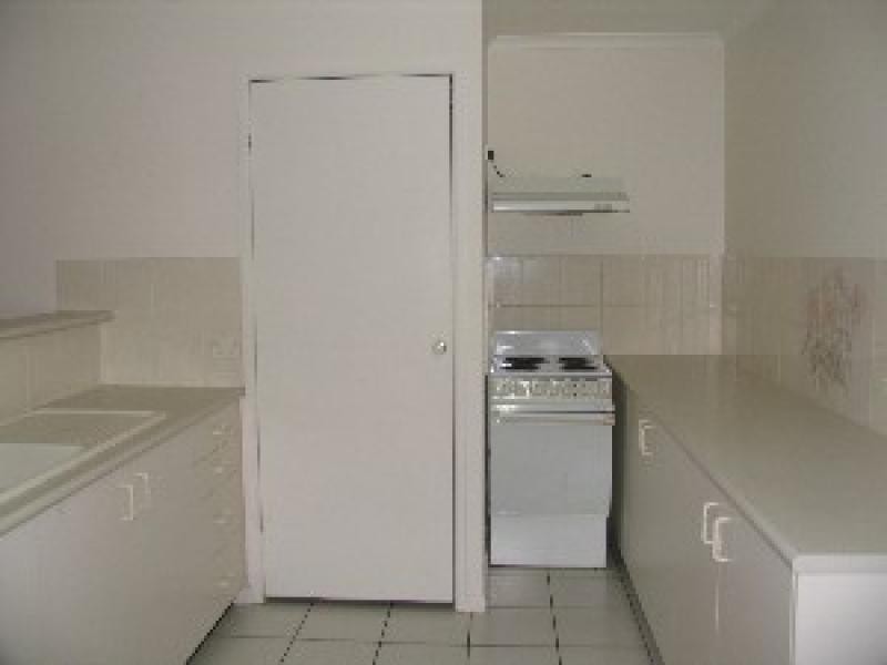 Unit 5, 5 Cornelius St, Clontarf QLD 4019