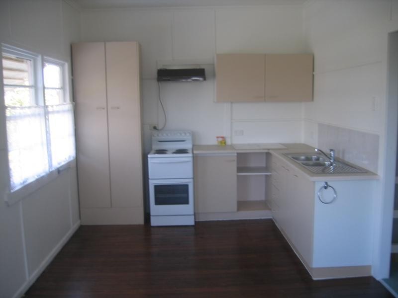 Unit 1/6 caroline, Woody Point QLD 4019