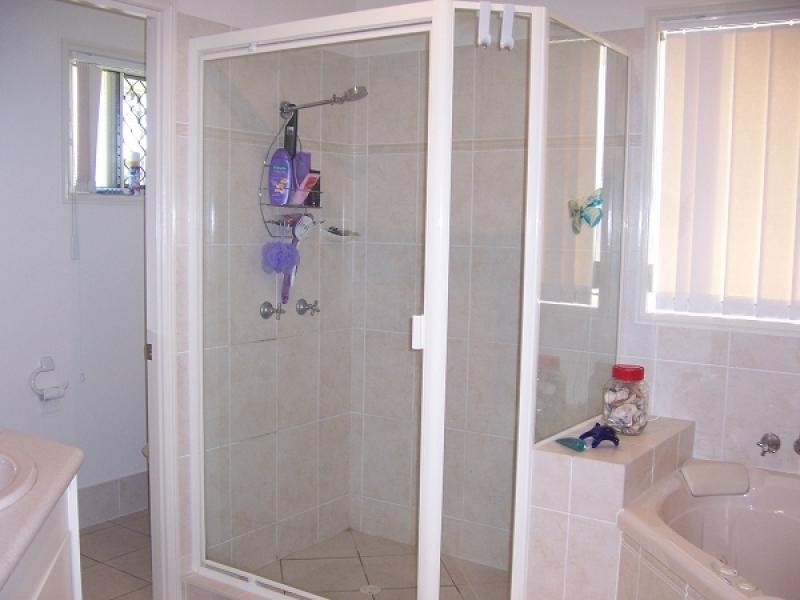 21 Leichhardt Avenue, Rothwell QLD 4022