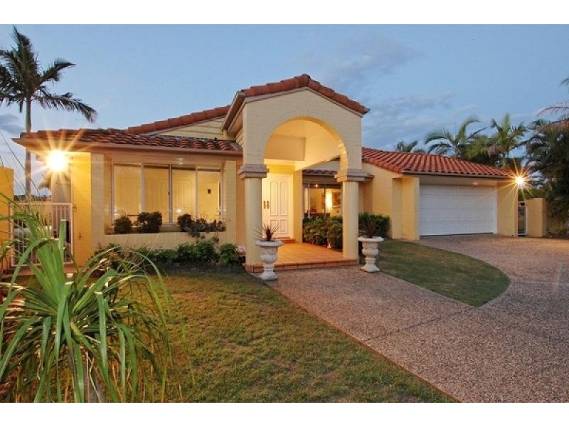 2 Enterprise Court, Scarborough QLD 4020