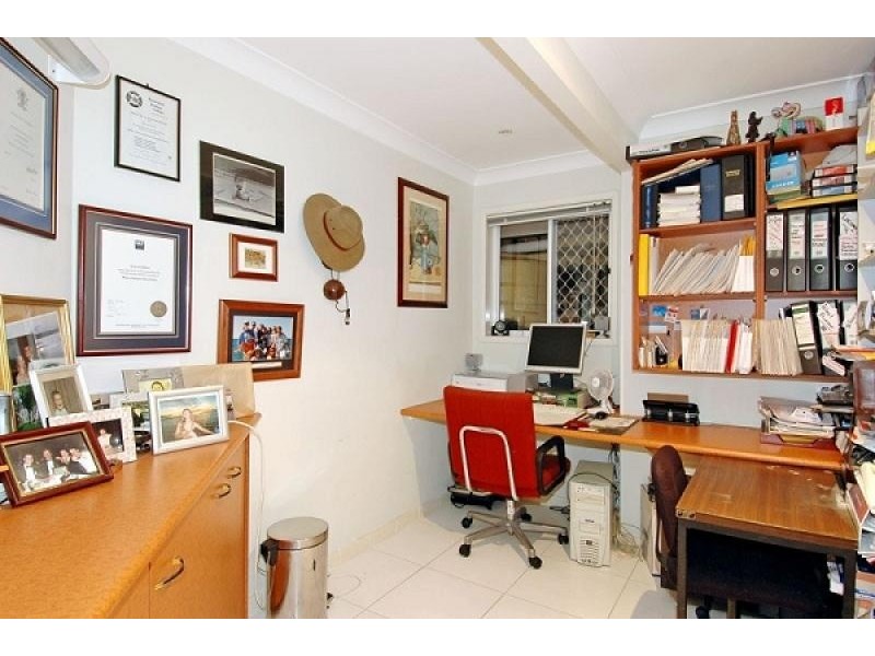 2 Enterprise Court, Scarborough QLD 4020