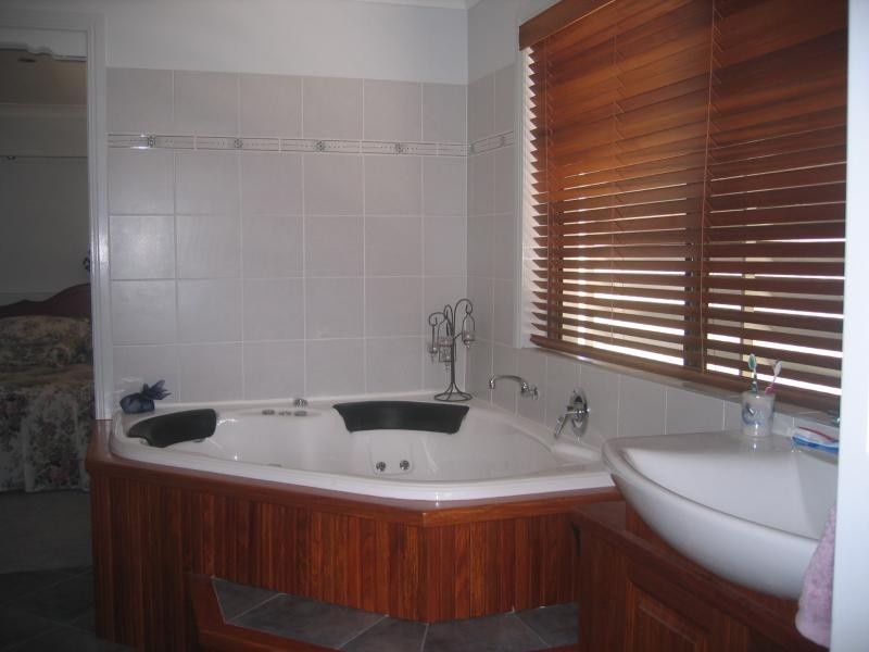 3 Columbia Crt, Scarborough QLD 4020