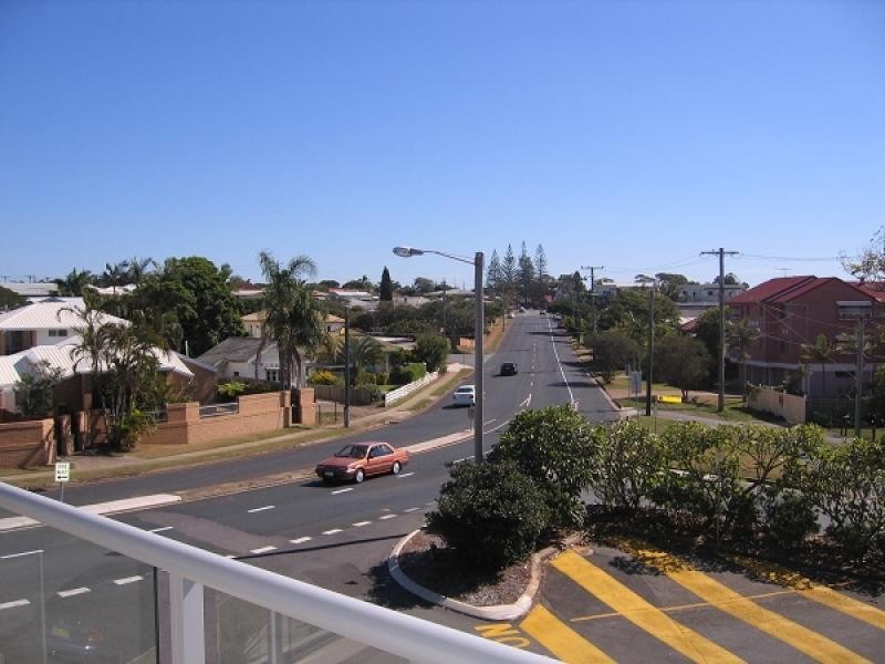 Unit 8, 142 Prince Edward Parade, Scarborough QLD 4020