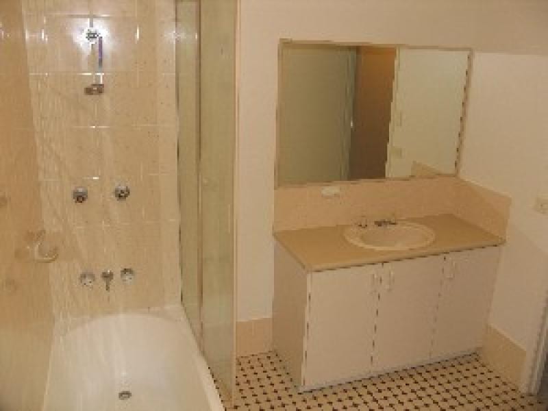 Unit 5, 5 Cornelius St, Clontarf QLD 4019