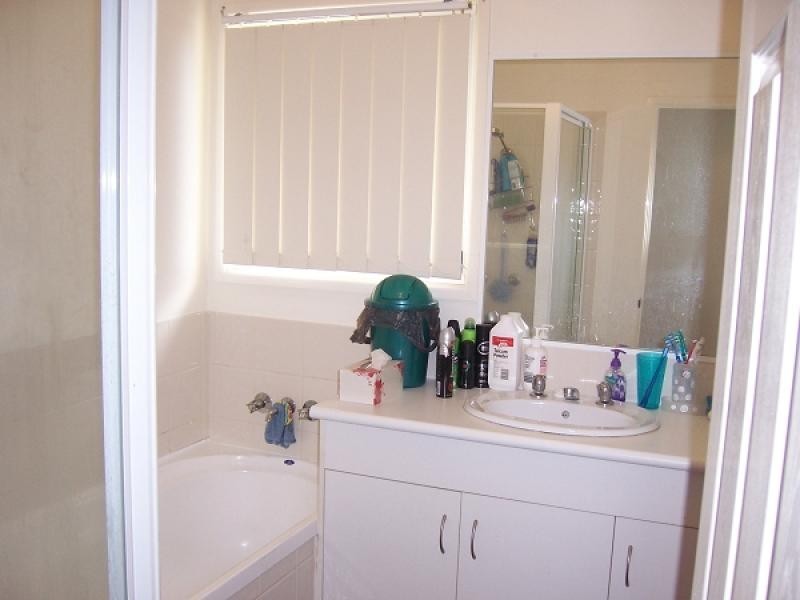 Unit 3, 2-4 Fleet, Kippa-ring QLD 4021