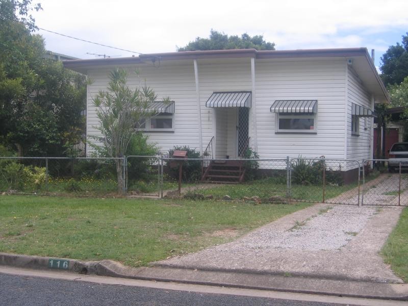 116 Arthur Street, Woody Point QLD 4019