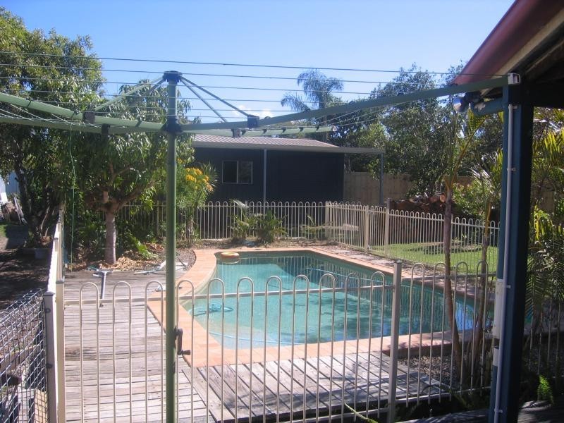 10 Armstrong Street, Clontarf QLD 4019