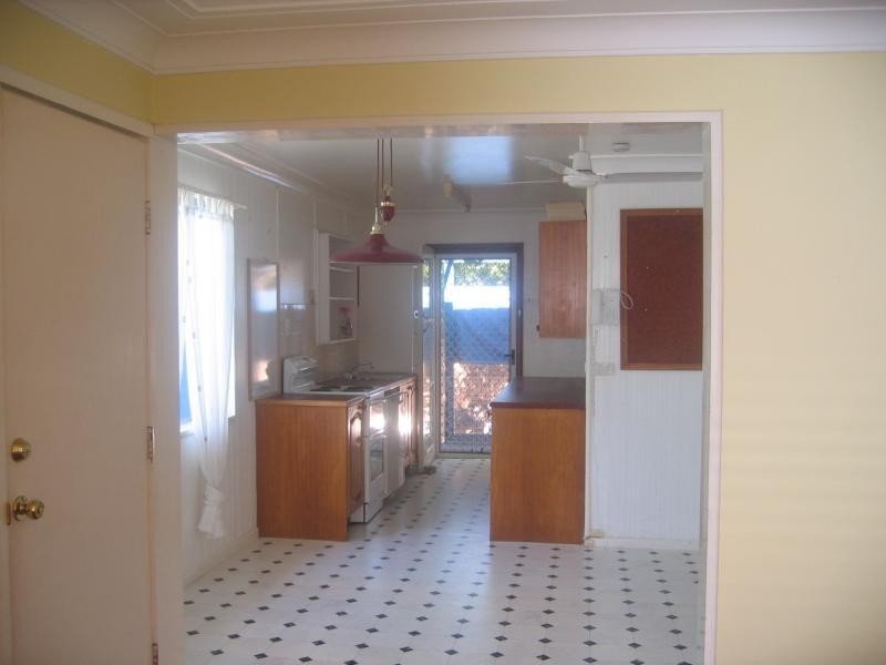 10 Armstrong Street, Clontarf QLD 4019