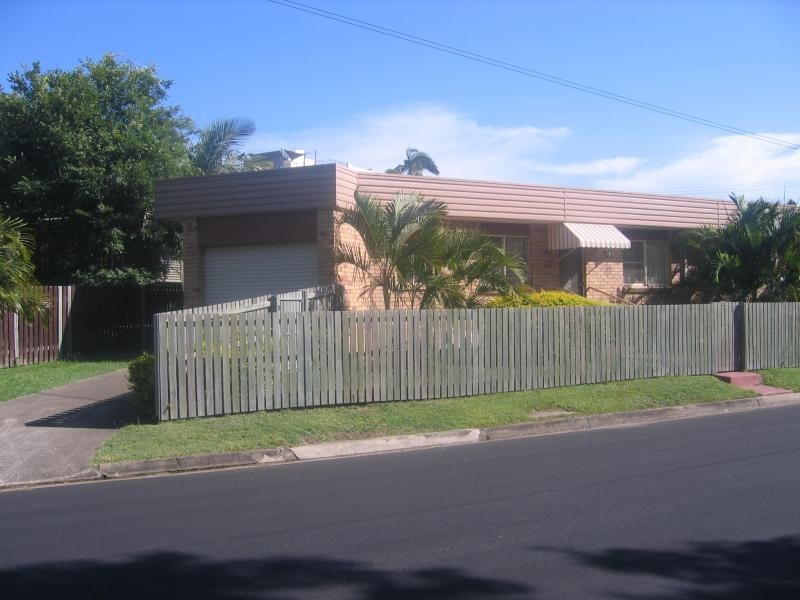 1/12 Henry Street, Redcliffe QLD 4020