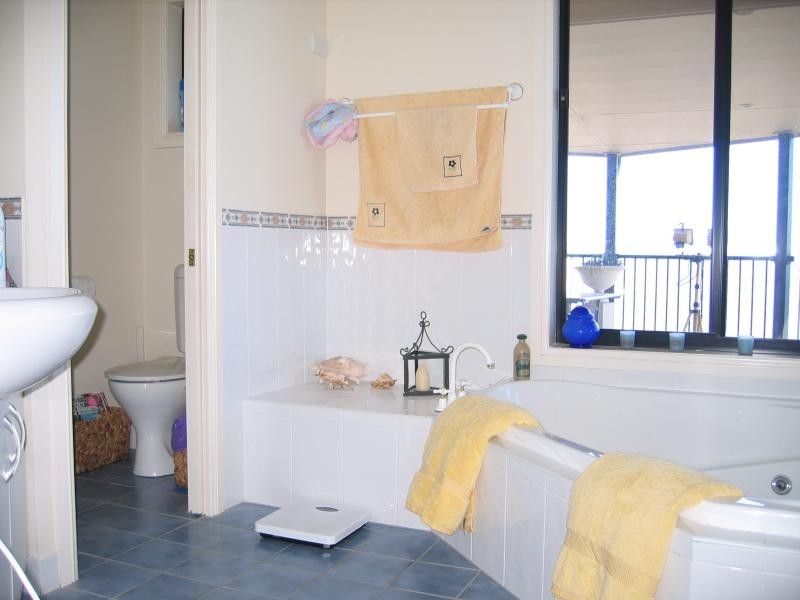 1 a Lilla Street, Woody Point QLD 4019