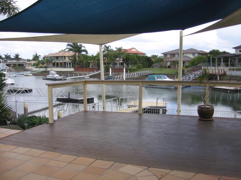 2 Enterprise Court, Scarborough QLD 4020