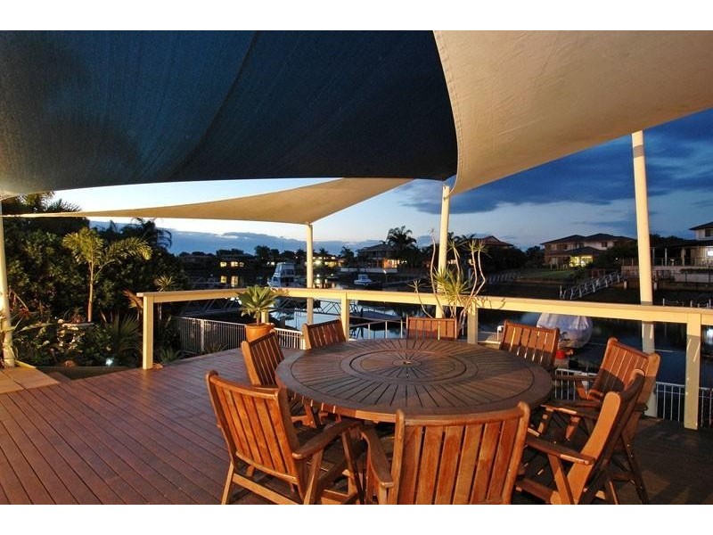 2 Enterprise Court, Scarborough QLD 4020