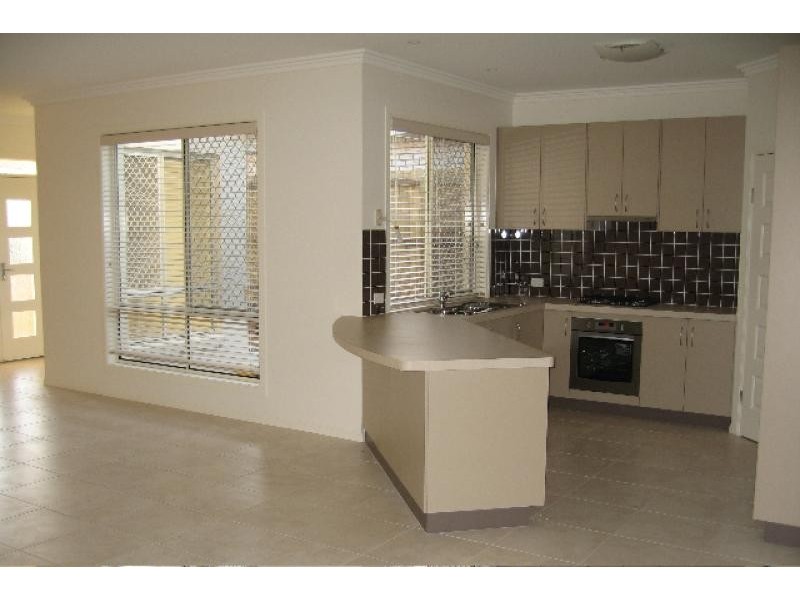53 Swan Parade, Warner QLD 4500