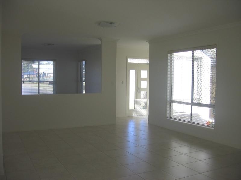 53 Swan Parade, Warner QLD 4500