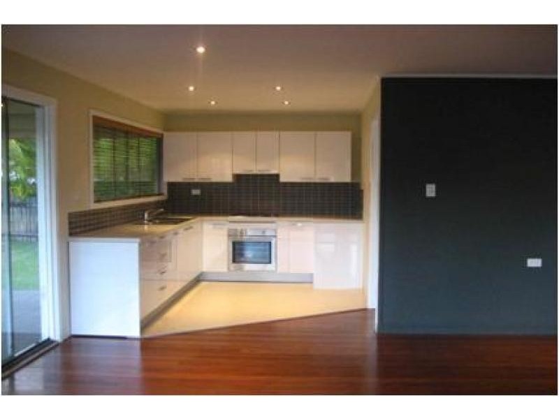 63 Griffith Road, Scarborough QLD 4020