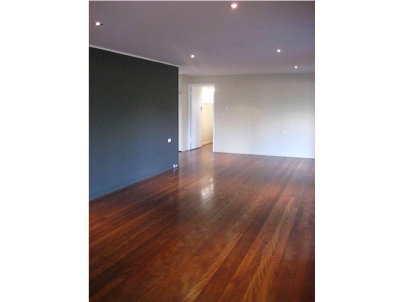 63 Griffith Road, Scarborough QLD 4020
