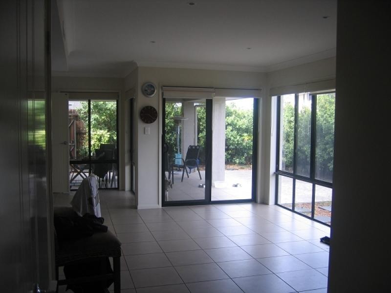 26 Kurrajong Circuit, North Lakes QLD 4509