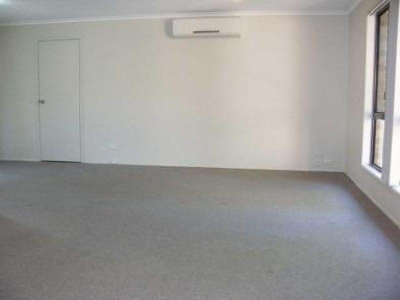 97 Village Way, Oxenford QLD 4210