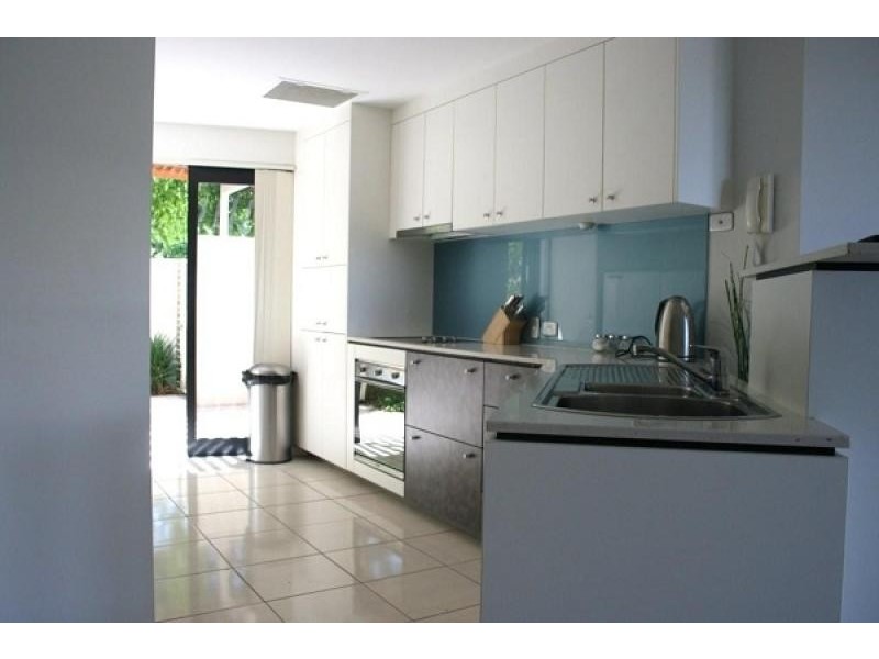 Apartment 1, 46 Prince Edward Parade, Redcliffe QLD 4020