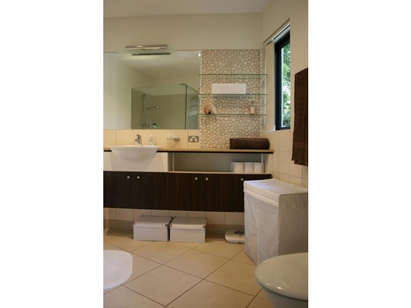 Apartment 1, 46 Prince Edward Parade, Redcliffe QLD 4020