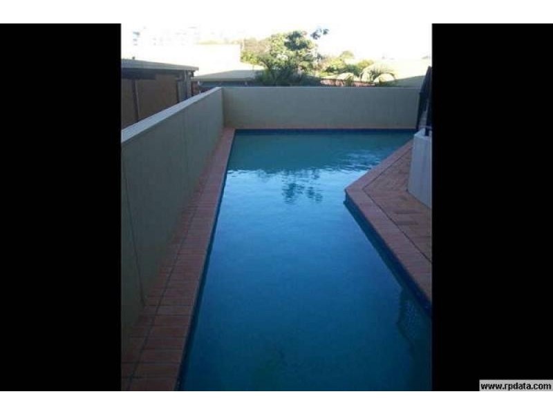 Unit 19, 3 Rock Street, Scarborough QLD 4020