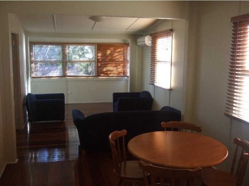 15 Welch Street, Clontarf QLD 4019