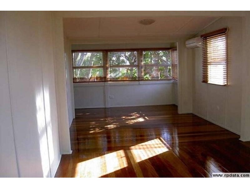 15 Welch Street, Clontarf QLD 4019