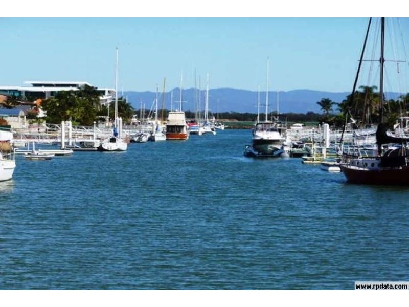 16 Newport Drive, Scarborough QLD 4020