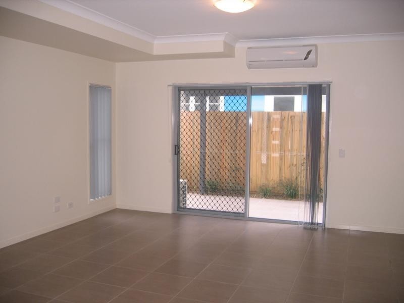 Unit 2/94 Turner Street, Scarborough QLD 4020