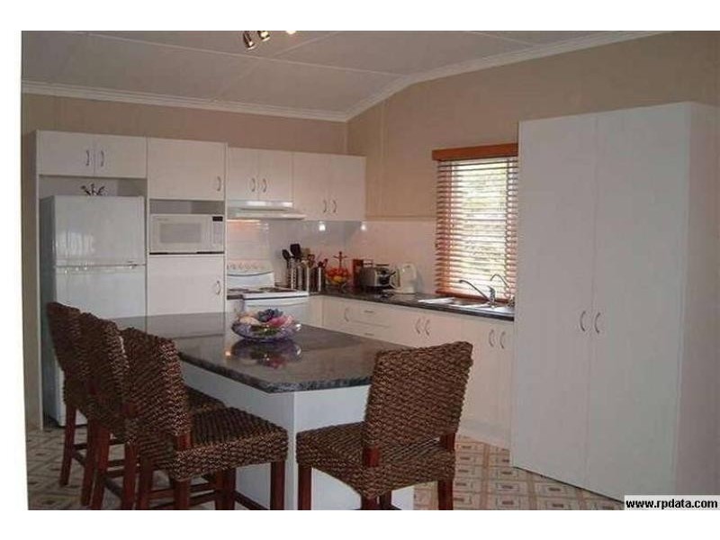17 Adrian Street, Margate QLD 4019