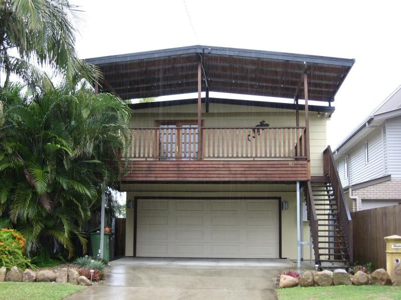 15 a Grace Street, Scarborough QLD 4020