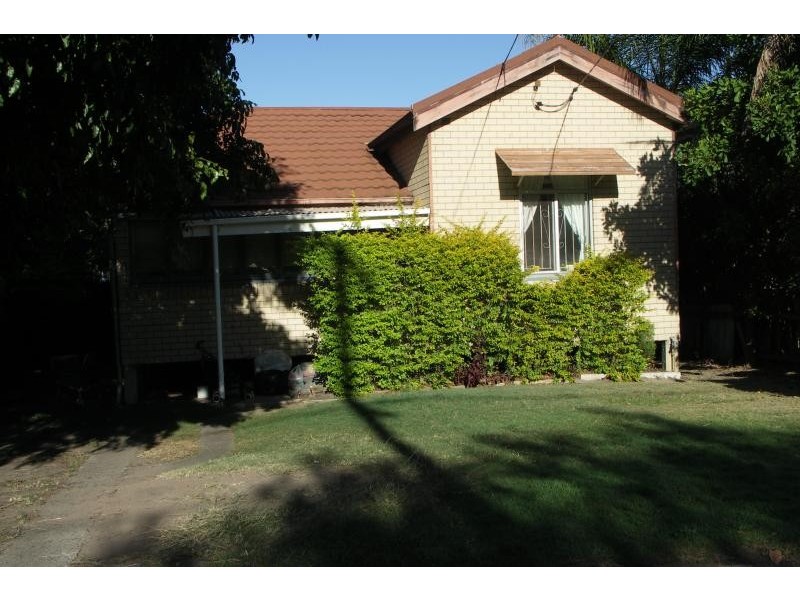 2-6 Sutton Street, Redcliffe QLD 4020