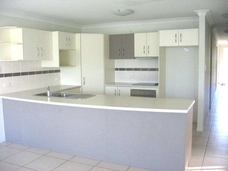 63 HIGGS STREET, Rothwell QLD 4022