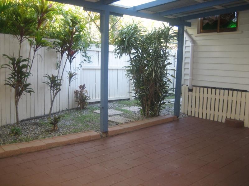 25 Frank Street, Scarborough QLD 4020