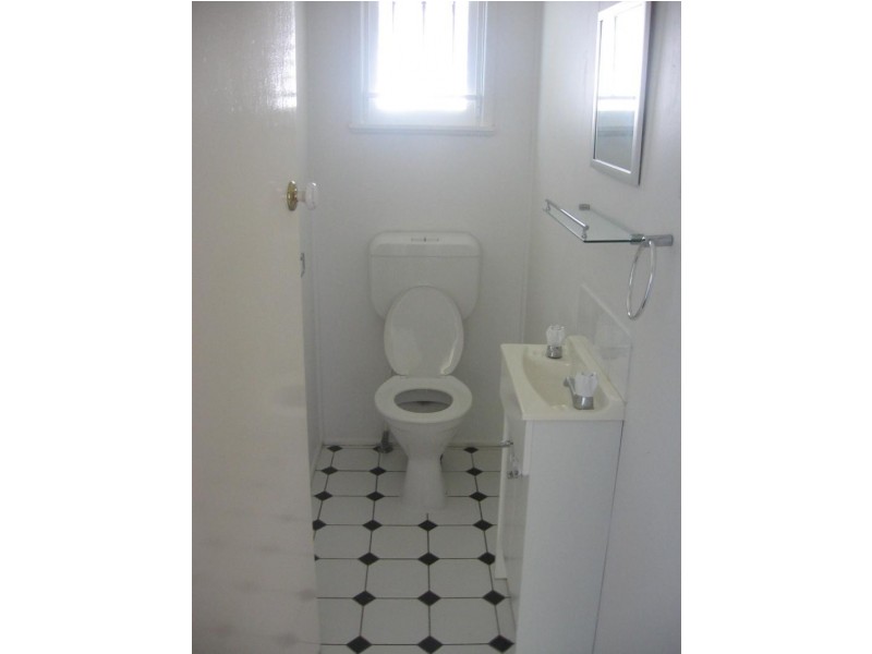 29 Michel Road, Scarborough QLD 4020