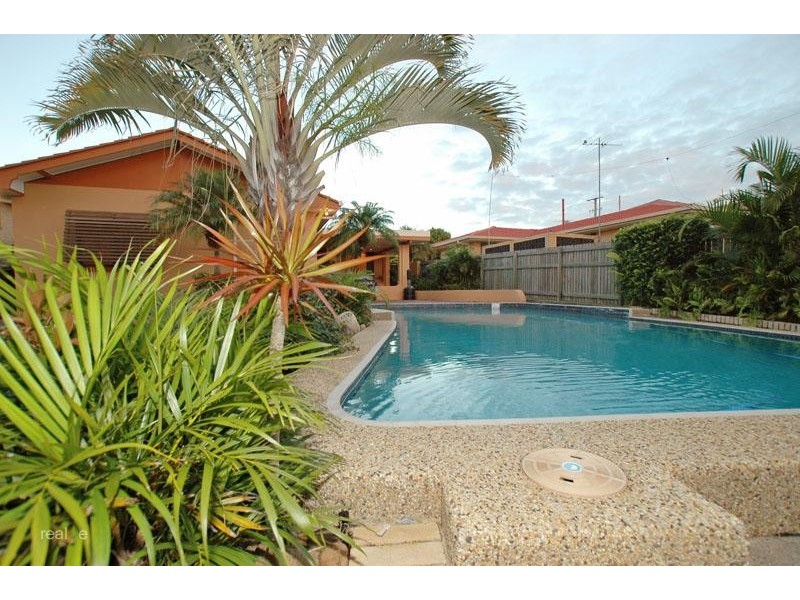 12 Orchid St, Redcliffe QLD 4020