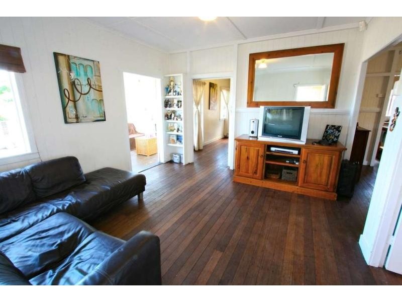 43 ERNEST STREET, Margate QLD 4019