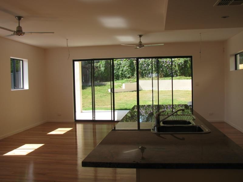 138 VICTORIA AVENUE, Redcliffe QLD 4020