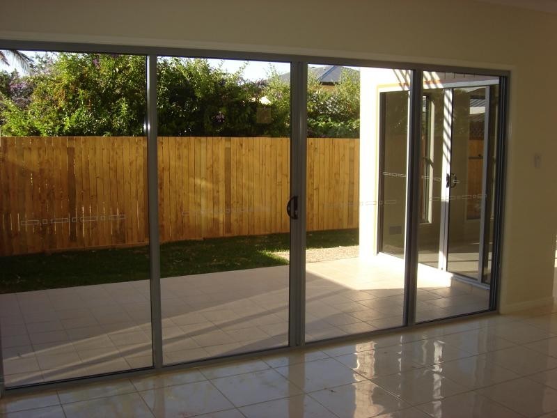 Unit 4/376 Scarborough Road, Scarborough QLD 4020