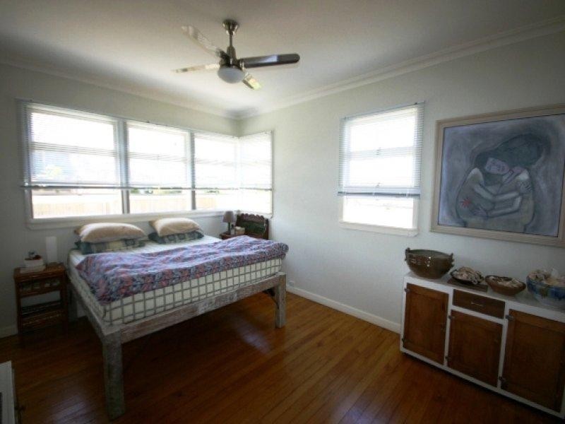 85 King Street, Woody Point QLD 4019