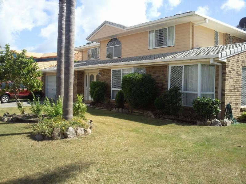 4 CONSTELLATION COURT, Newport QLD 4020