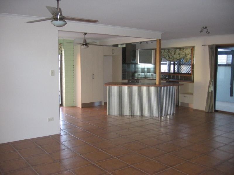 27 Benson Street, Scarborough QLD 4020