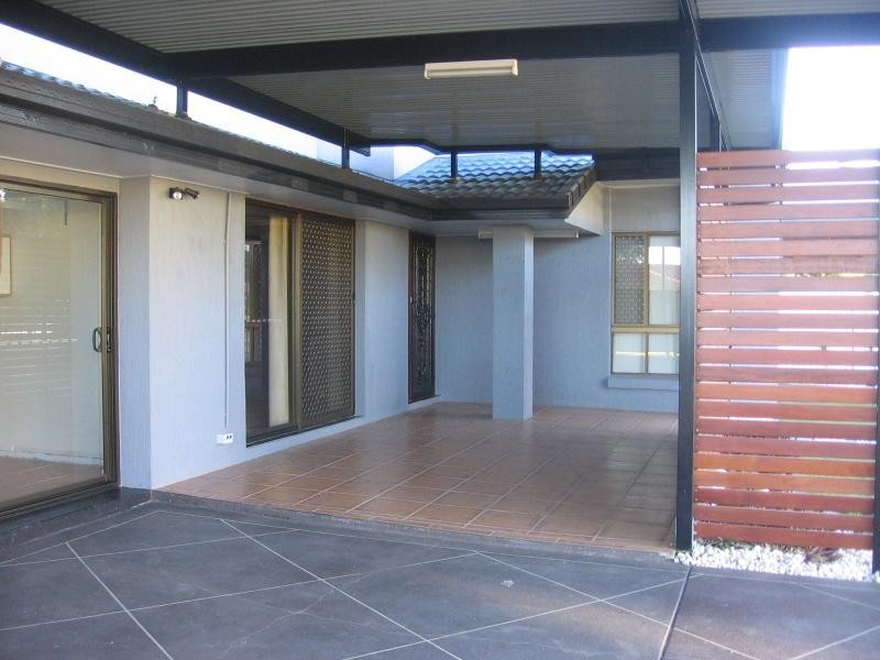 27 Benson Street, Scarborough QLD 4020