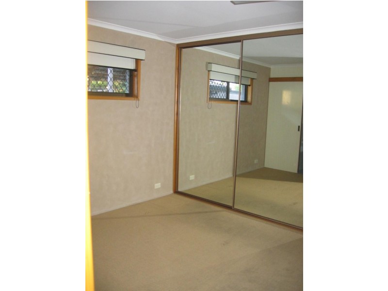 27 Benson Street, Scarborough QLD 4020