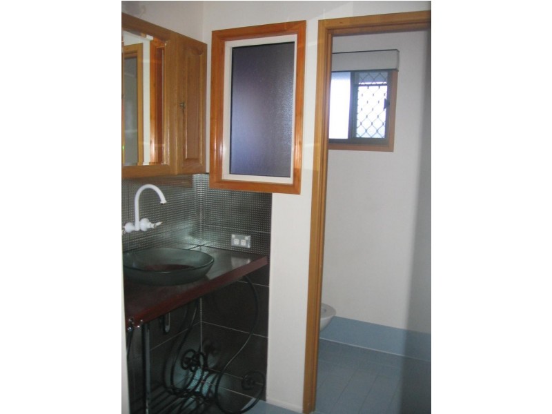 27 Benson Street, Scarborough QLD 4020