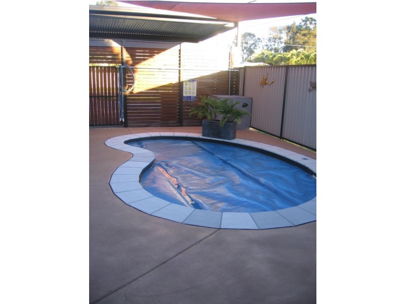 27 Benson Street, Scarborough QLD 4020