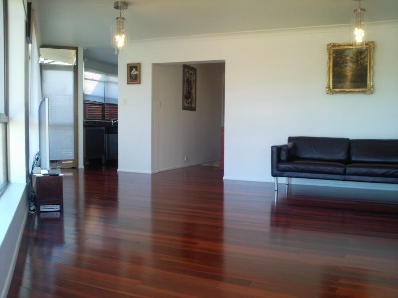 Unit 1/139 Prince Edward Parade, Scarborough QLD 4020