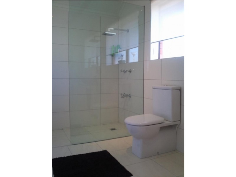 Unit 1/139 Prince Edward Parade, Scarborough QLD 4020