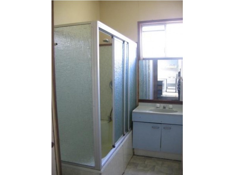 10 Enoch Street, Clontarf QLD 4019