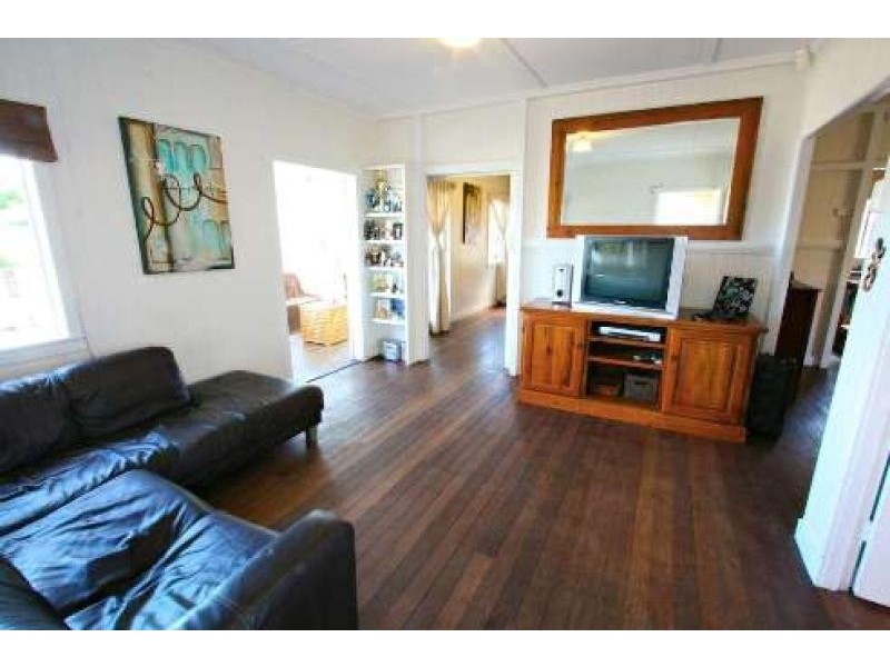 43 ERNEST STREET, Margate QLD 4019